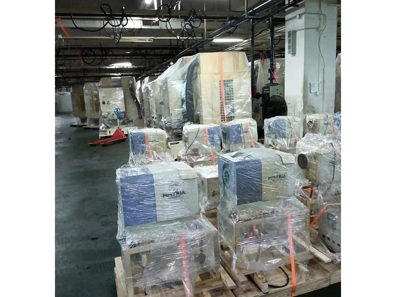 東莞長(zhang)安某公司(sī)搬遷打包(bāo)現場