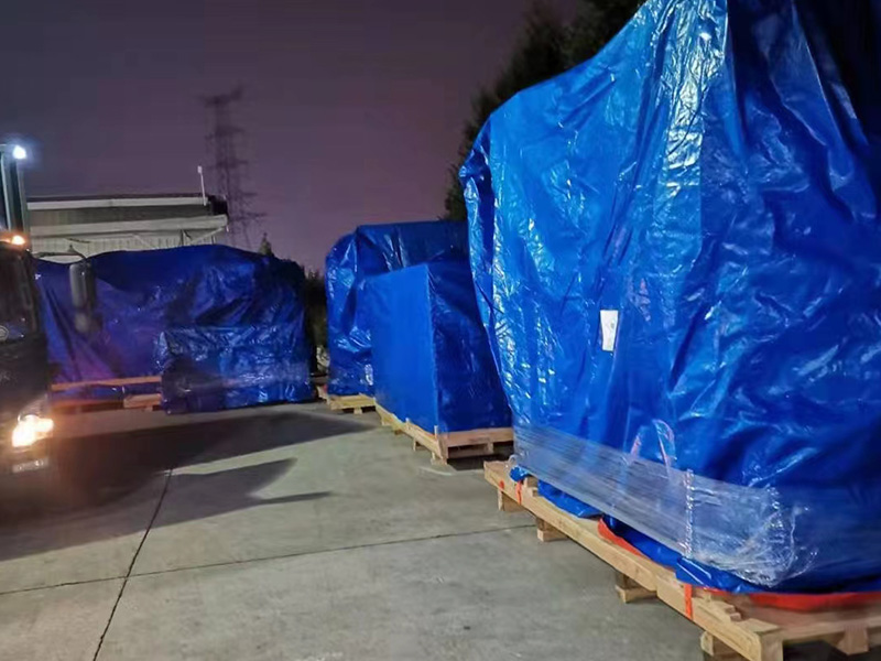 廣州韓國(guó)LG搬遷防雨真(zhen)空包裝